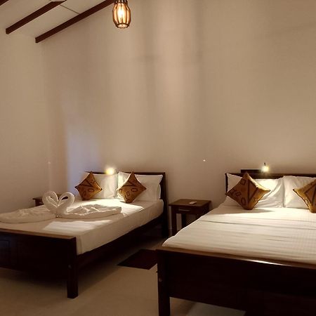 Malindu Yala Gate Hotel Тисамахарама Екстериор снимка