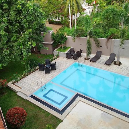 Malindu Yala Gate Hotel Тисамахарама Екстериор снимка