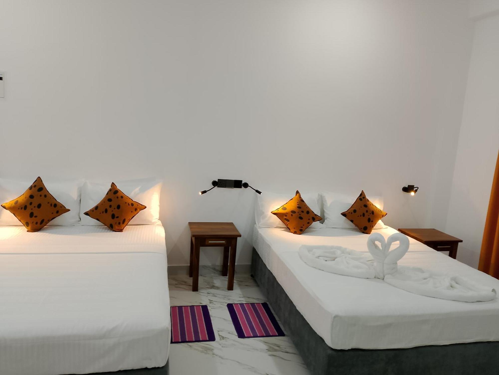 Malindu Yala Gate Hotel Тисамахарама Екстериор снимка