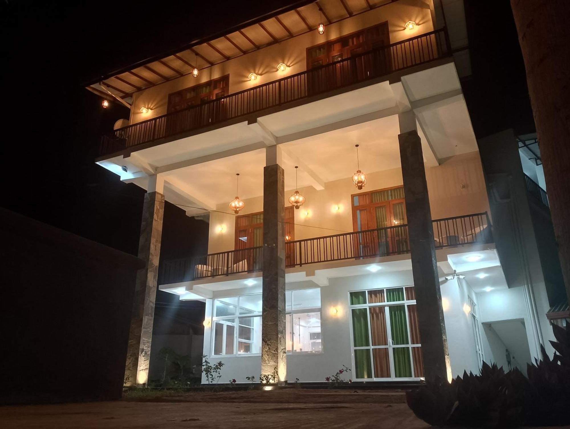 Malindu Yala Gate Hotel Тисамахарама Екстериор снимка