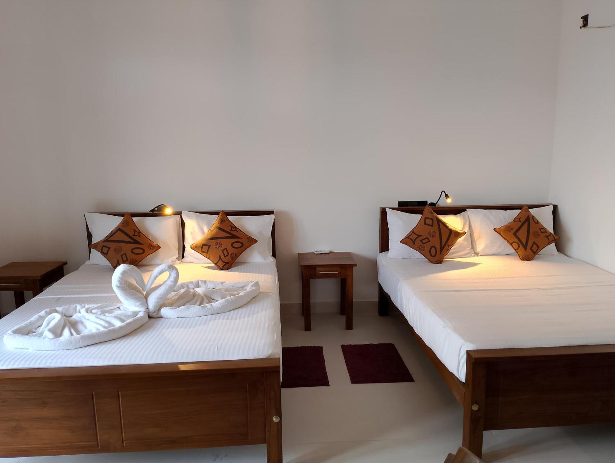Malindu Yala Gate Hotel Тисамахарама Екстериор снимка