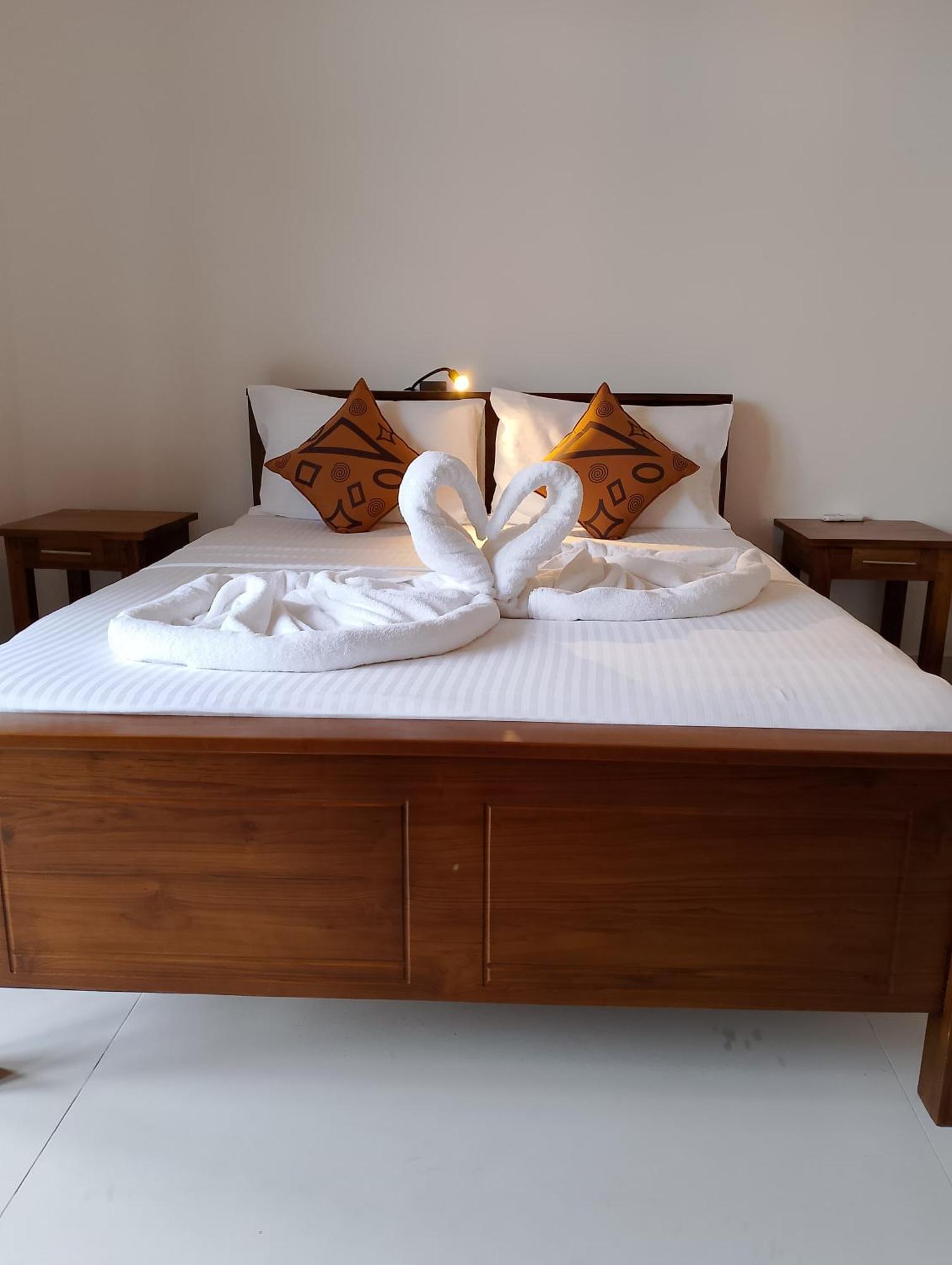 Malindu Yala Gate Hotel Тисамахарама Екстериор снимка