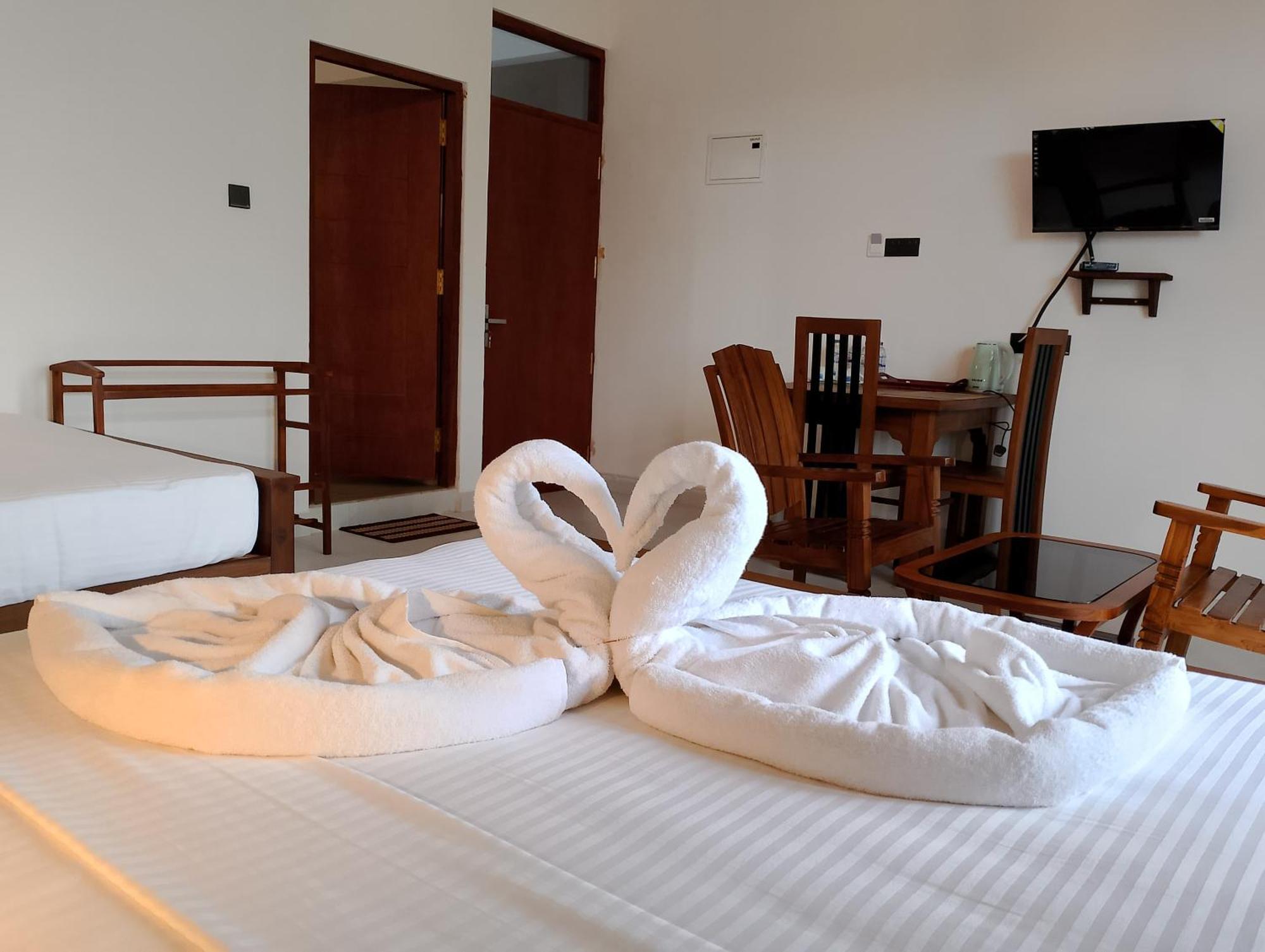 Malindu Yala Gate Hotel Тисамахарама Екстериор снимка