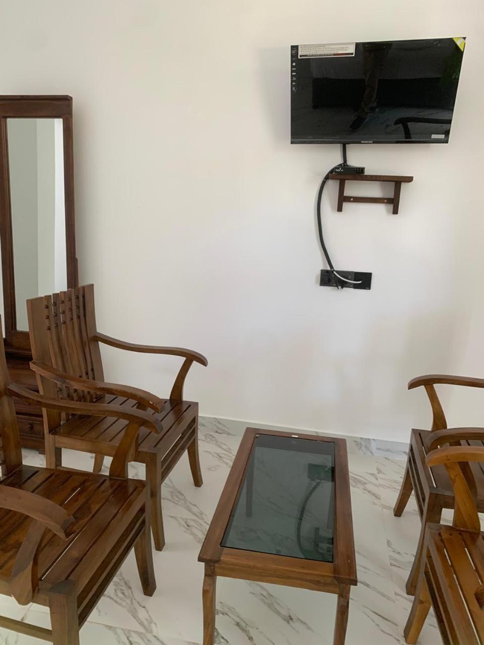Malindu Yala Gate Hotel Тисамахарама Екстериор снимка